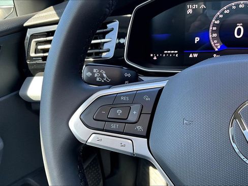 New 2026 Volkswagen Jetta SE image 9