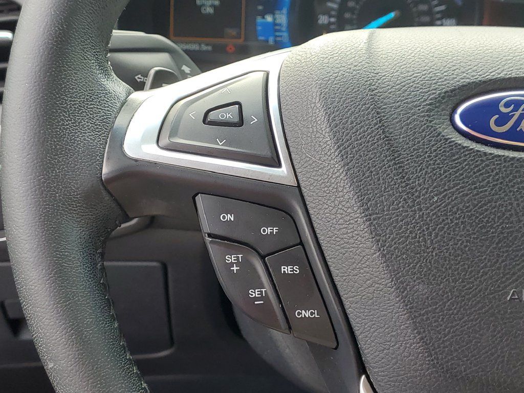 Used 2015 Ford Edge SEL w/ Equipment Group 201A AWD/4WD image 9