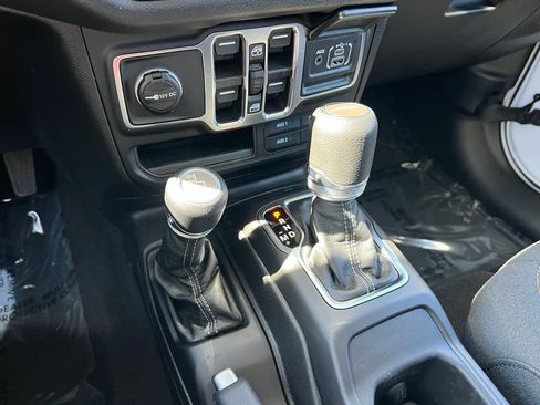 New 2026 Jeep Gladiator Sport AWD/4WD image 24