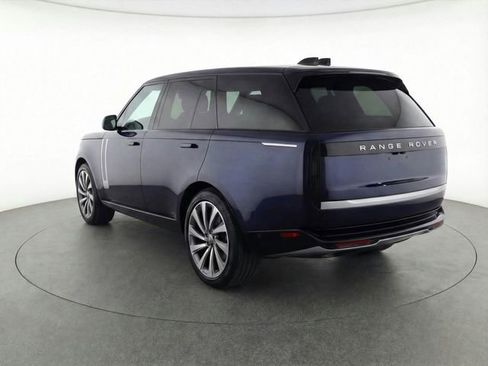 Certified 2025 Land Rover Range Rover SV image 19