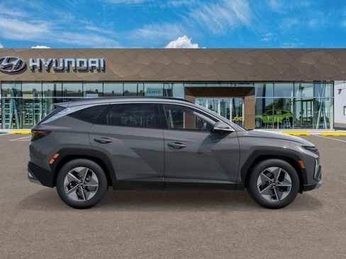 New 2026 Hyundai Tucson SEL image 8