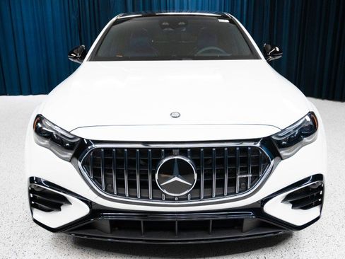 New 2026 Mercedes-Benz E 53 AMG e 4MATIC Sedan image 2