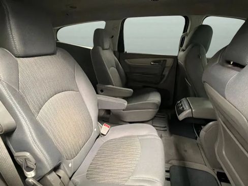 Used 2014 Chevrolet Traverse LT w/ LPO, 'HIT The Road' Package FWD image 20