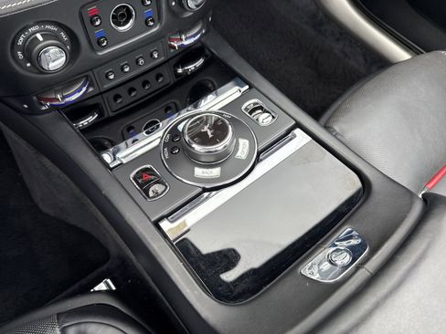 Used 2018 Rolls-Royce Dawn image 52