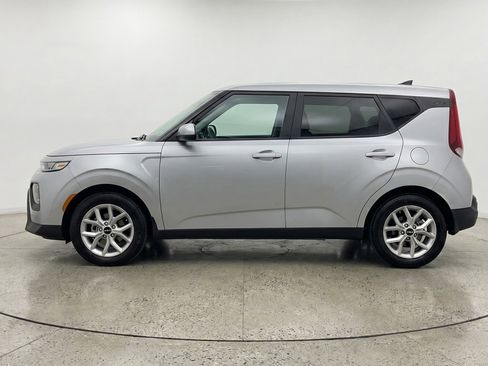 Used 2025 Kia Soul LX w/ LX Technology Package FWD image 5