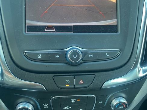 Certified 2024 Chevrolet Equinox LS image 29