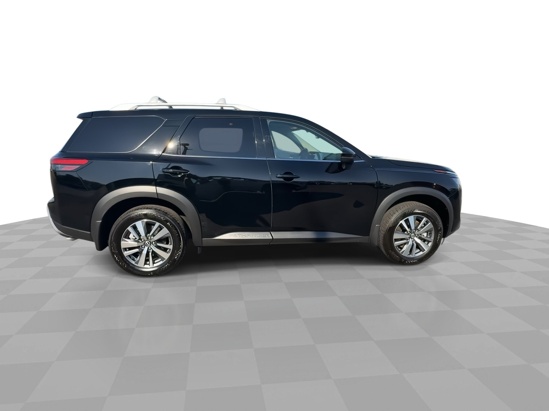 Used 2025 Nissan Pathfinder SL FWD image 9