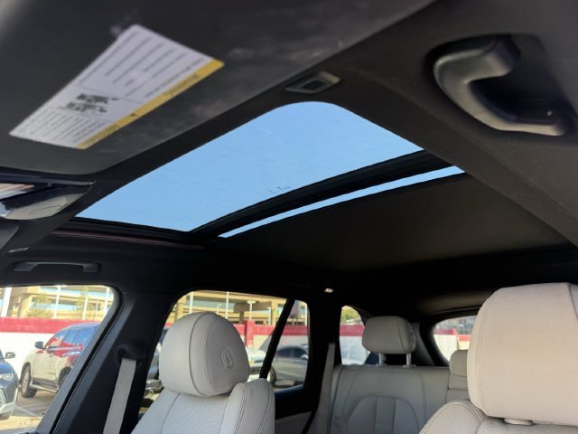 Used 2021 BMW X5 sDrive40i w/ Premium Package RWD image 24