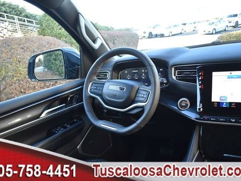 Used 2024 Jeep Wagoneer 4WD image 31