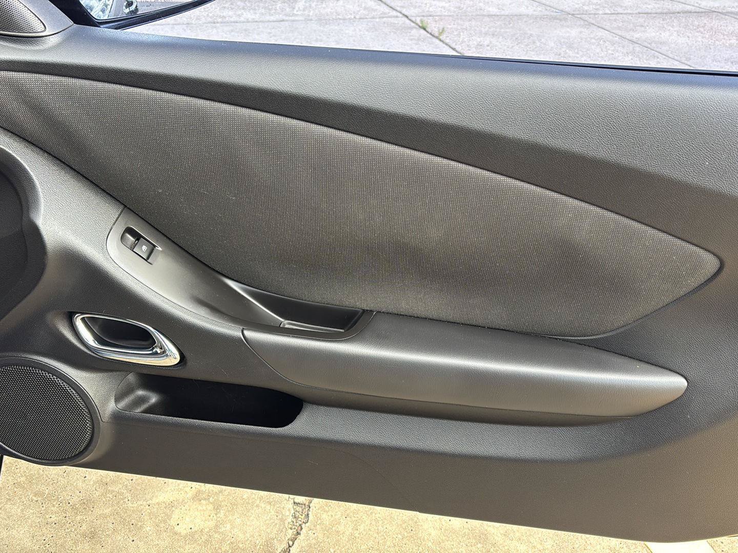 Used 2011 Chevrolet Camaro LT RWD image 16