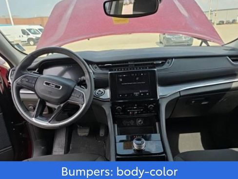 Used 2023 Jeep Grand Cherokee Laredo w/ Luxury Tech Group I image 11