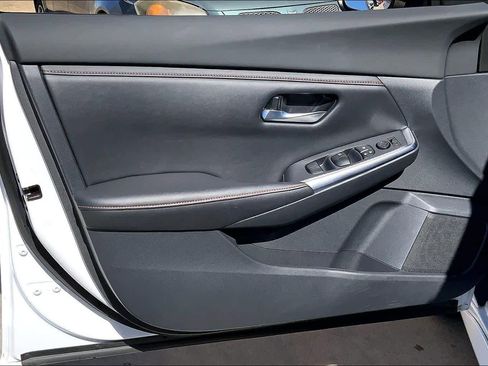 Used 2022 Nissan Sentra SR w/ Midnight Edition image 22