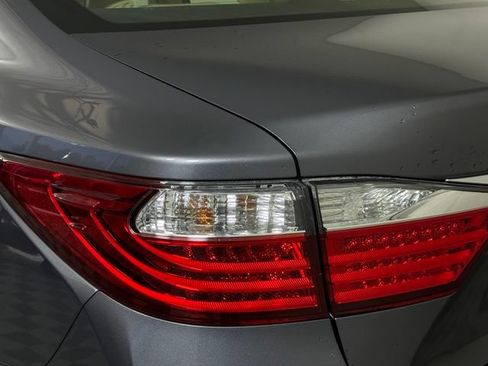 Used 2014 Lexus ES 350 w/ Luxury Package FWD image 13