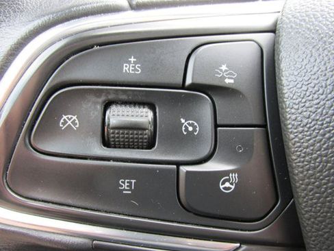 Used 2022 Buick Encore GX Essence w/ Experience Buick Package AWD/4WD image 17