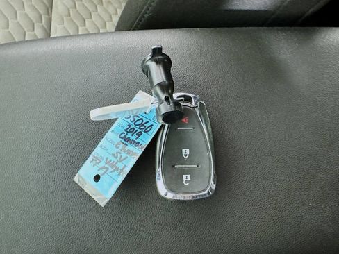 Used 2019 Chevrolet Equinox LS AWD/4WD image 25