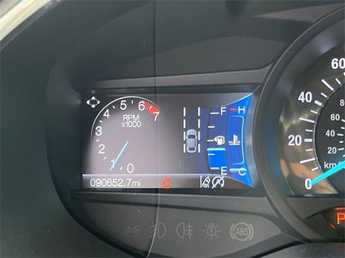 Used 2019 Ford Edge Titanium image 30