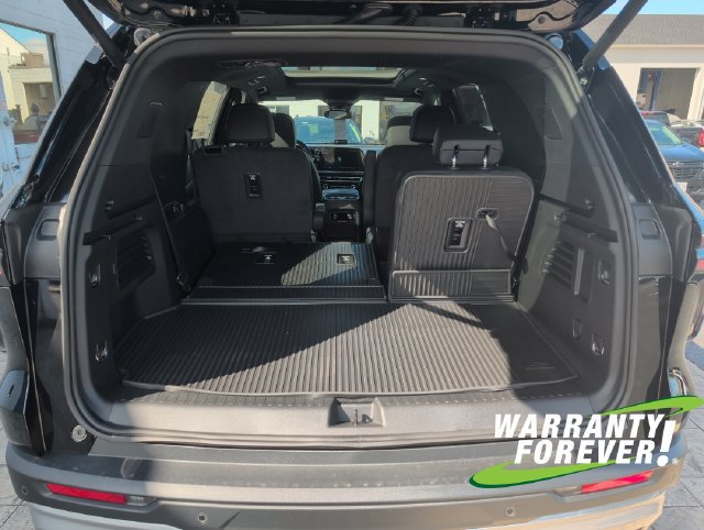 New 2027 Chevrolet Traverse LT w/ Sun and Wheel Package AWD/4WD image 18