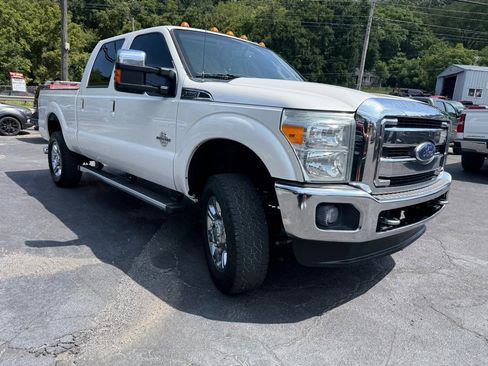 Used 2015 Ford F250 Lariat w/ Chrome Package image 7