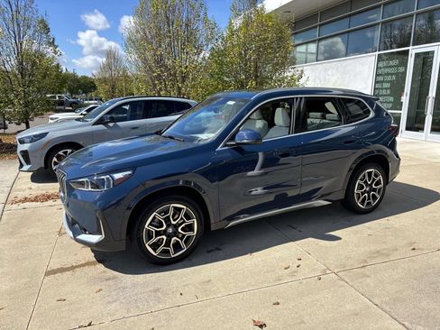 Used 2026 BMW X1 xDrive28i w/ Technology Package AWD/4WD image 4