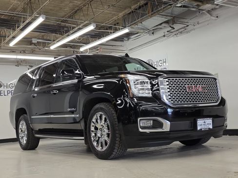 Used 2016 GMC Yukon XL Denali w/ Open Road Package AWD/4WD image 5
