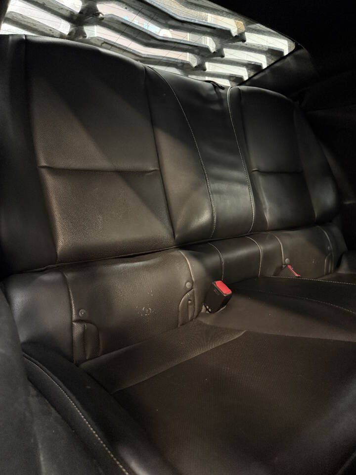 Used 2015 Chevrolet Camaro LT RWD image 8