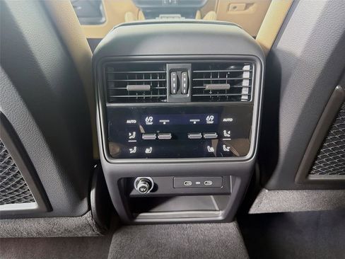 New 2026 Porsche Cayenne image 21