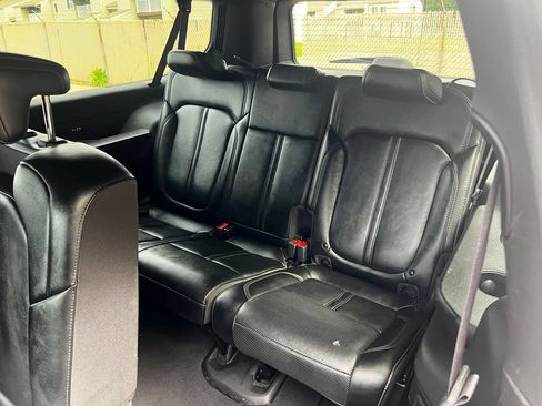 Used 2024 Jeep Wagoneer L Series II w/ Flexible Seating Group AWD/4WD image 29