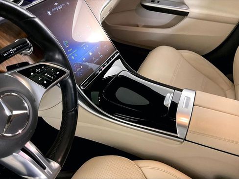Certified 2023 Mercedes-Benz C 300 4MATIC Sedan image 12