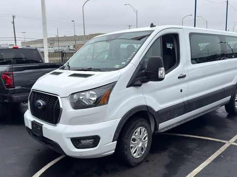 Used 2023 Ford Transit 350 XLT image 6