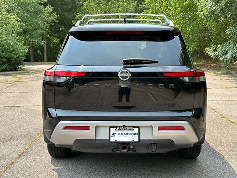 Used 2023 Nissan Pathfinder Platinum AWD/4WD image 4