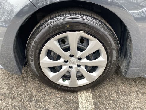 Used 2024 Toyota Corolla LE image 14