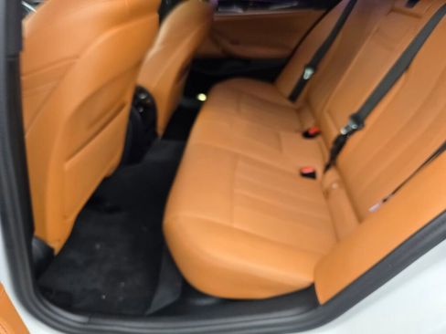 Used 2023 BMW 540i w/ M Sport Package image 33