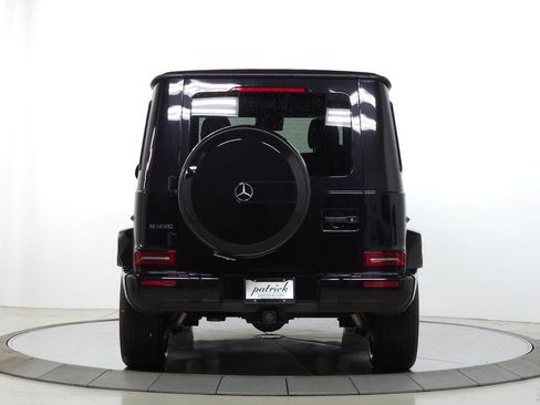 Used 2022 Mercedes-Benz G 550 image 4