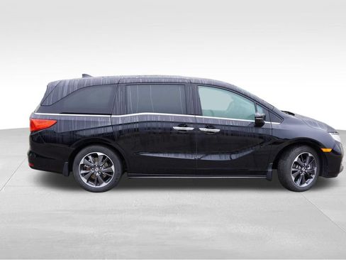 Used 2024 Honda Odyssey Elite image 3