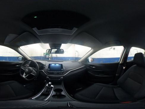 Used 2025 Nissan Altima 2.5 SV FWD image 39