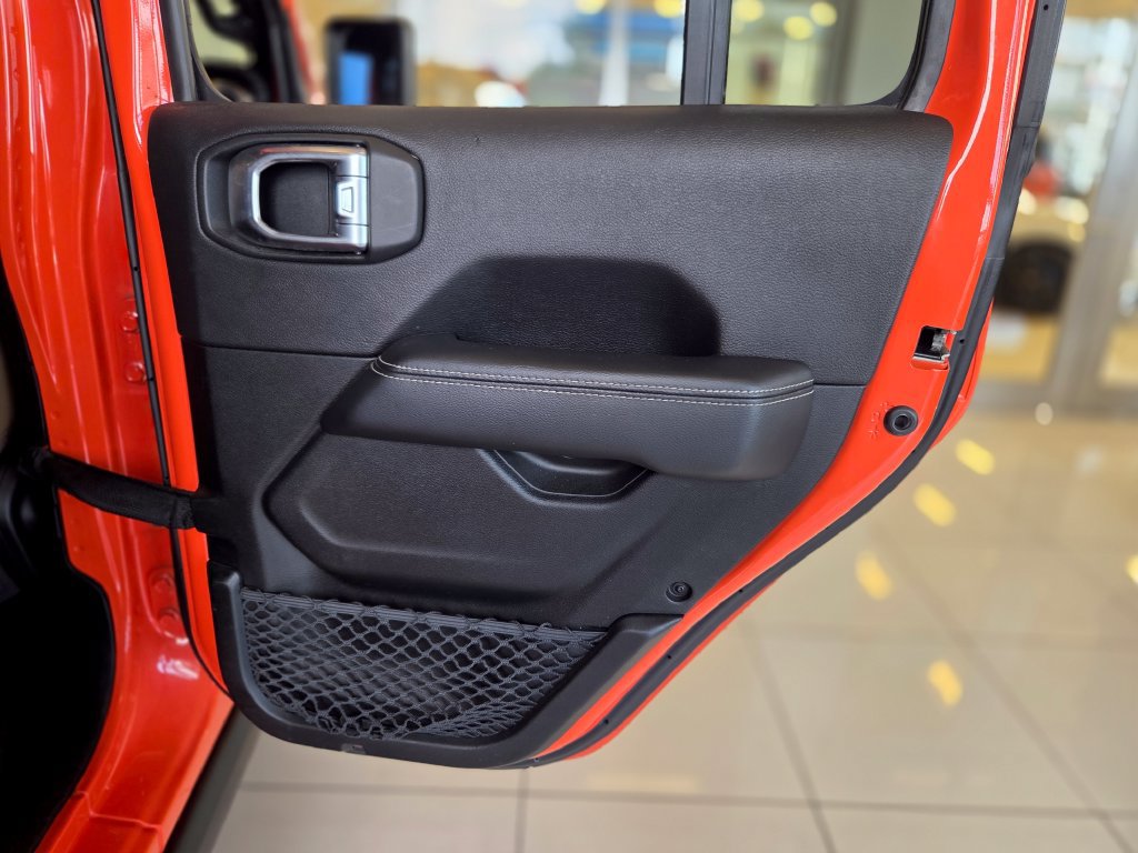 Used 2020 Jeep Gladiator Rubicon AWD/4WD image 23
