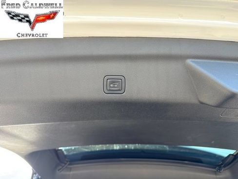 Used 2024 Chevrolet Suburban High Country w/ Advanced Technology Package AWD/4WD image 8