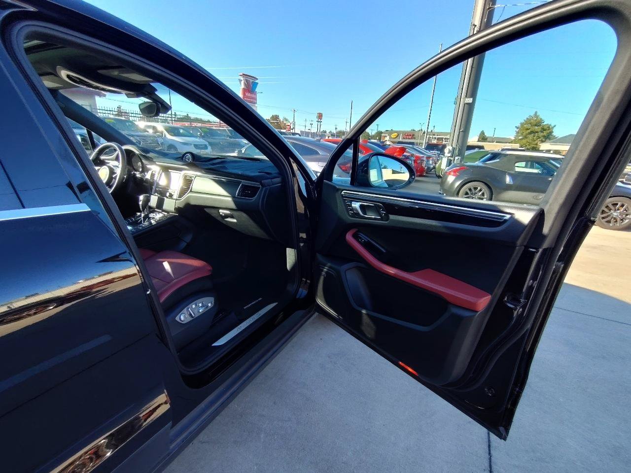 Used 2016 Porsche Macan S AWD/4WD image 50