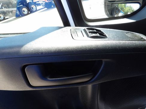 Used 2025 RAM ProMaster 2500 w/ U-Haul Equipment Group FWD image 15