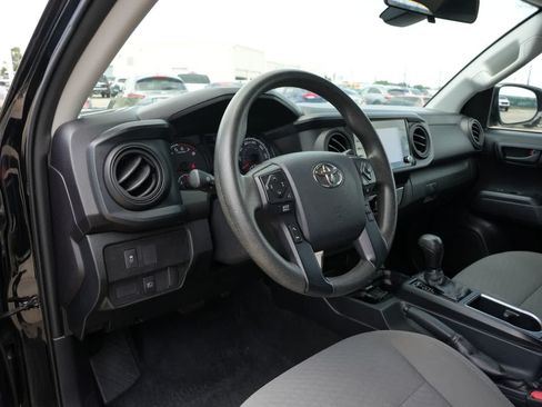 Used 2020 Toyota Tacoma SR RWD image 14