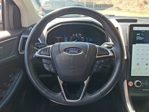 Used 2024 Ford Edge SEL image 19