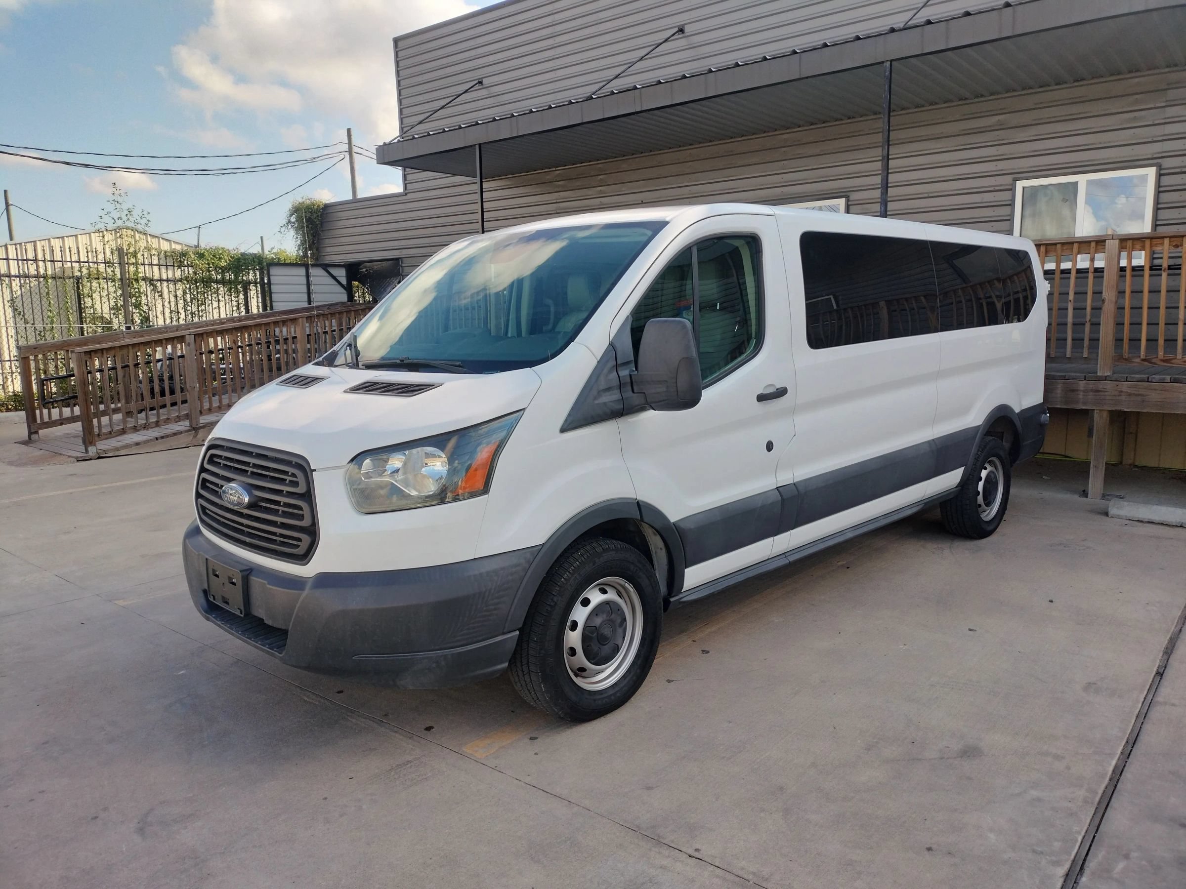 Used 2018 Ford Transit 350 XL RWD image 1