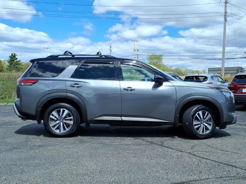 Certified 2024 Nissan Pathfinder SL AWD/4WD image 2