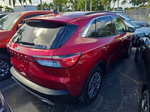 Used 2022 Ford Escape SEL image 4