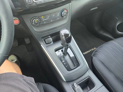 Used 2017 Nissan Sentra SV FWD image 26