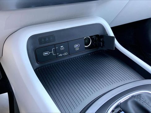 Used 2024 Hyundai Kona SEL FWD image 30