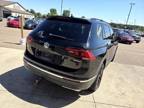 Used 2020 Volkswagen Tiguan S image 5
