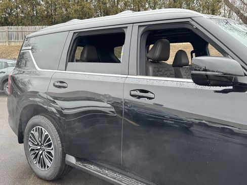 New 2026 Nissan Armada Platinum image 11