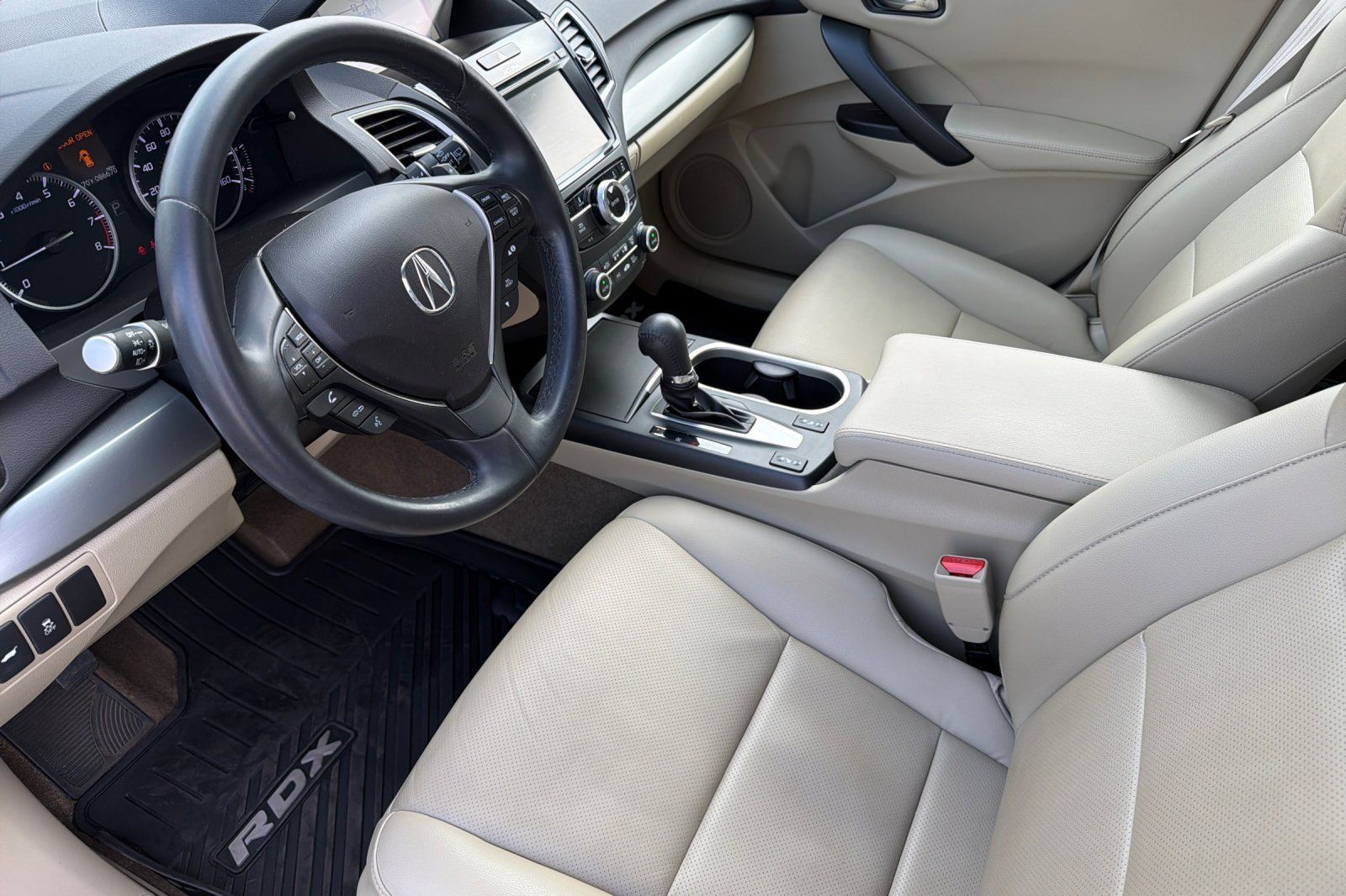 Used 2018 Acura RDX w/ Technology Package AWD/4WD image 7