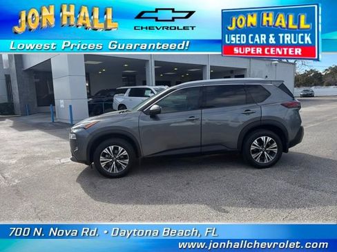 Used 2021 Nissan Rogue SV w/ Premium Package image 4